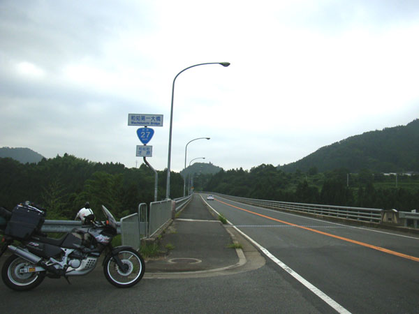 国道27号線