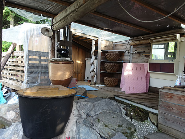 丘の館